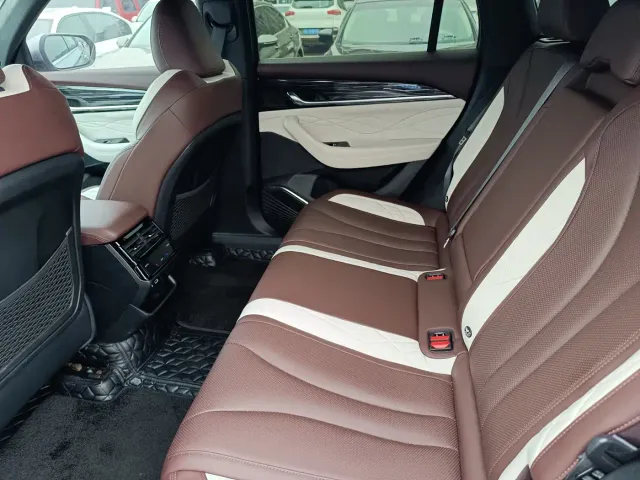 Geely Xingyue L — Фото автомобиля 9