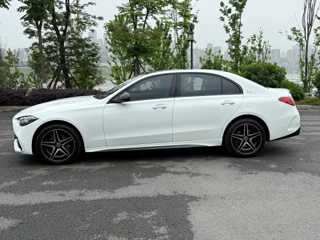 Mercedes-Benz C-Class — Фото автомобиля 3