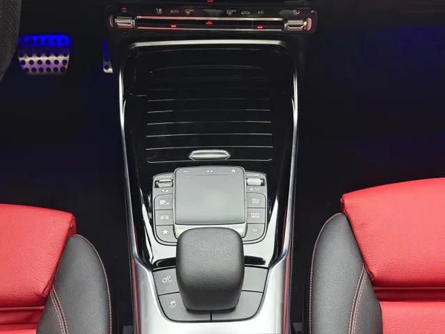 Mercedes-Benz A-Class AMG — Фото автомобиля 12
