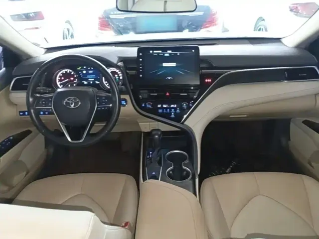 Toyota Camry — Фото автомобиля 9