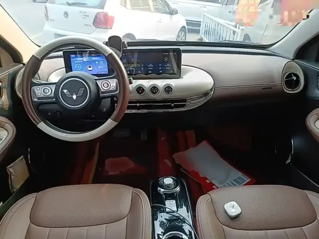 Wuling Bingo — Фото автомобиля 9