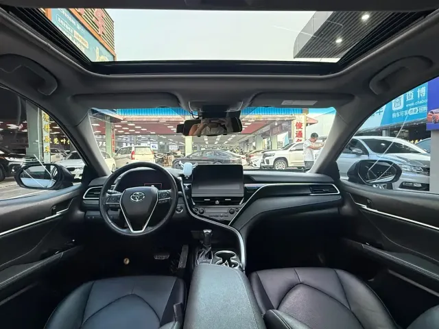 Toyota Camry — Фото автомобиля 12