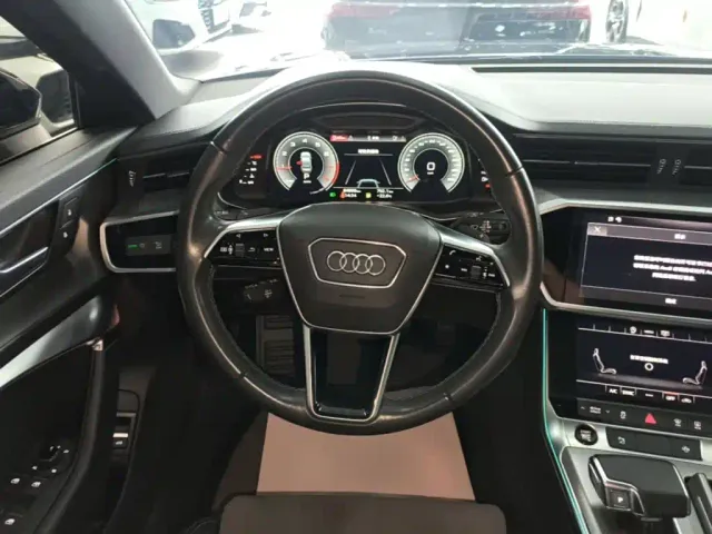 Audi A6L — Фото автомобиля 10
