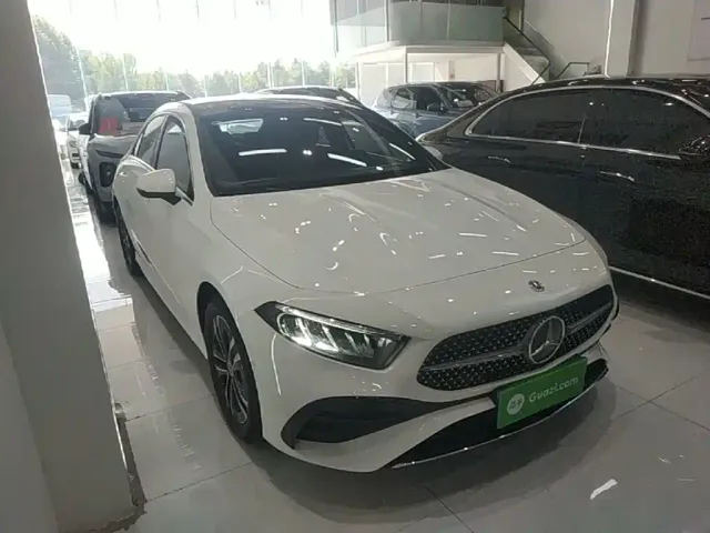 Mercedes-Benz A-Class — Фото автомобиля 3