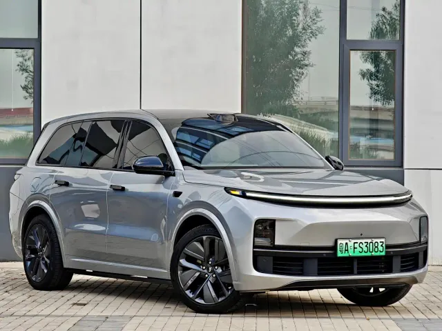 Li Auto L9 — Фото автомобиля 4