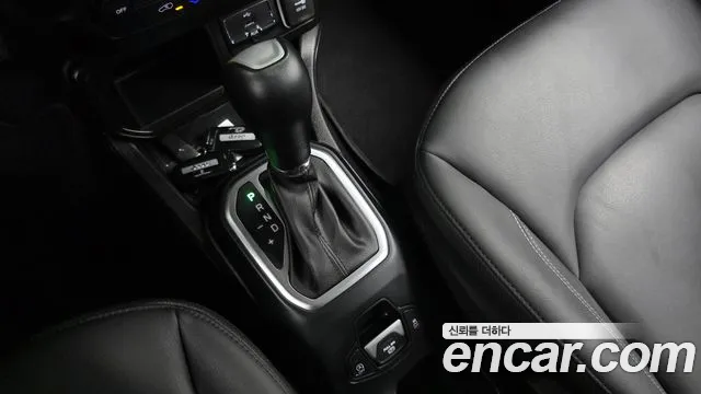 Jeep Renegade — Фото автомобиля 12