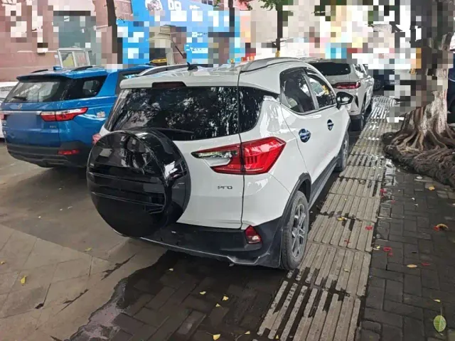 BYD Yuan Pro — Фото автомобиля 6