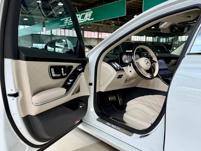 Mercedes-Benz Maybach S-Class — Фото автомобиля 13