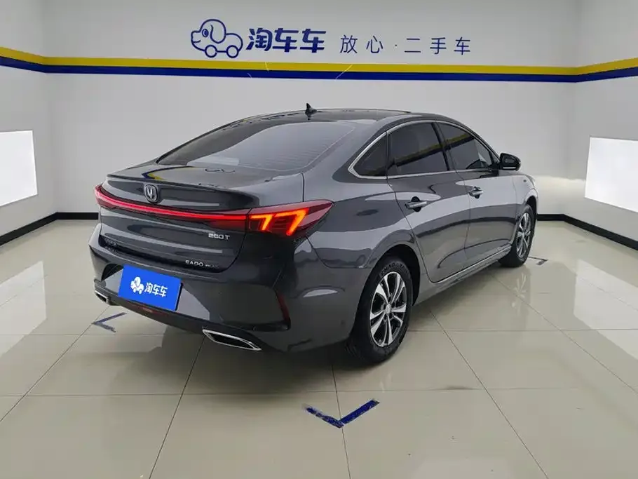 Changan Eado 2024 PLUS Blue Whale NE 1.4T GDI DCT High Performance Edition — Фото автомобиля 3