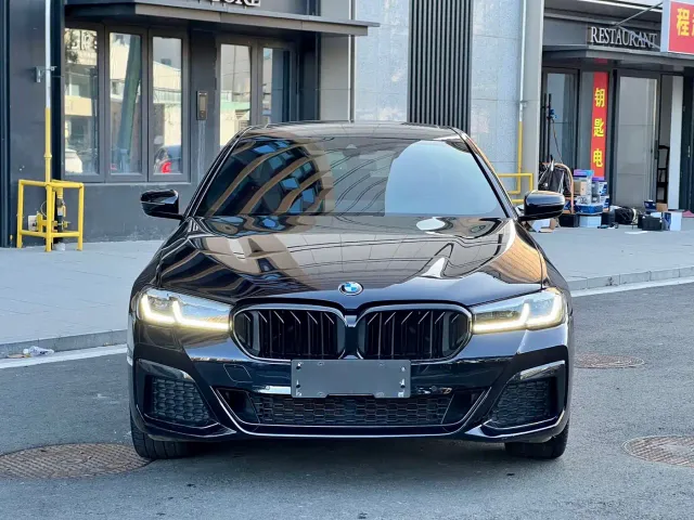 BMW 5 Series — Фото автомобиля 2