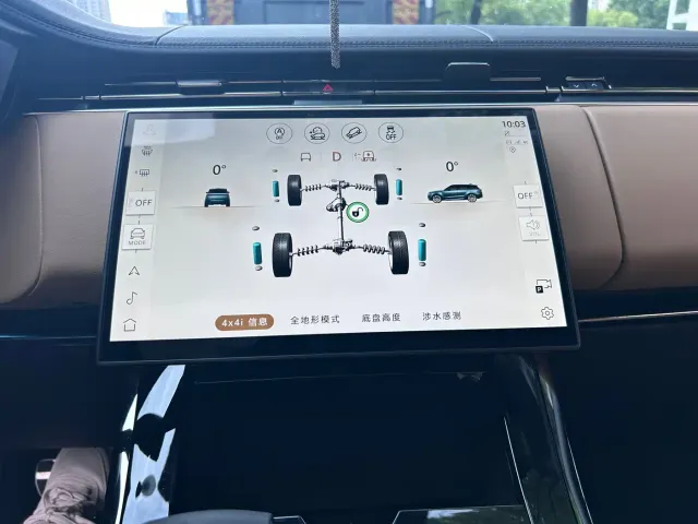 Land Rover Range Rover Sport — Фото автомобиля 15