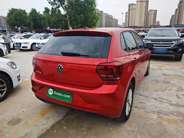 Volkswagen Polo — Фото автомобиля 6