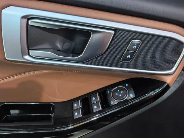 Ford Explorer — Фото автомобиля 13