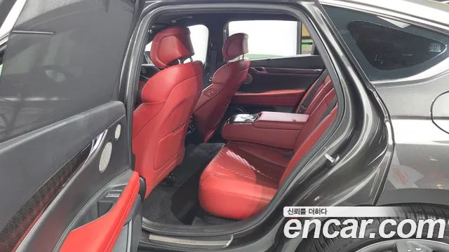 Genesis G80 Бензин 2.5 турбо AWD — Фото автомобиля 9