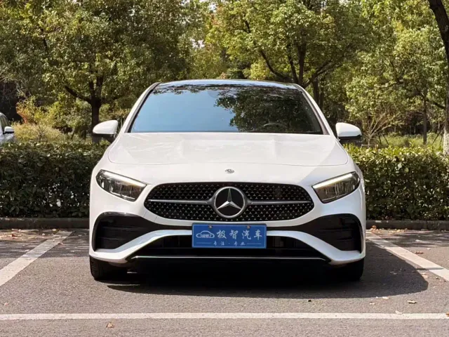 Mercedes-Benz A-Class — Фото автомобиля 2