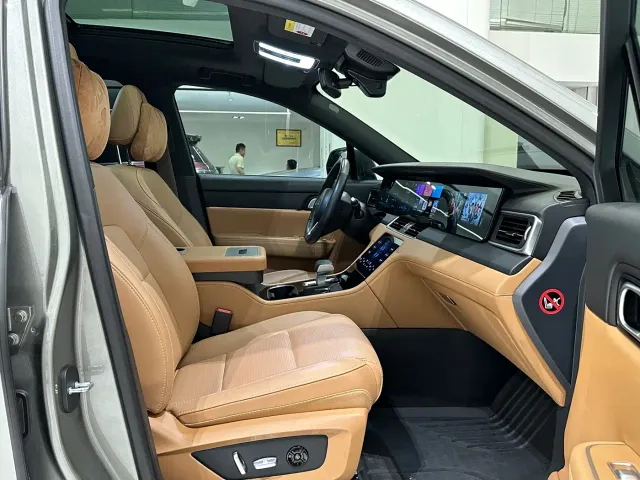 Li Auto ONE — Фото автомобиля 12