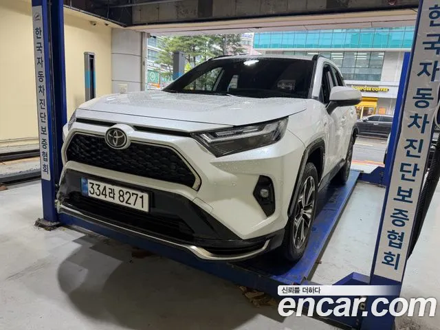 Фотография автомобиля — Toyota RAV4 Generation 5