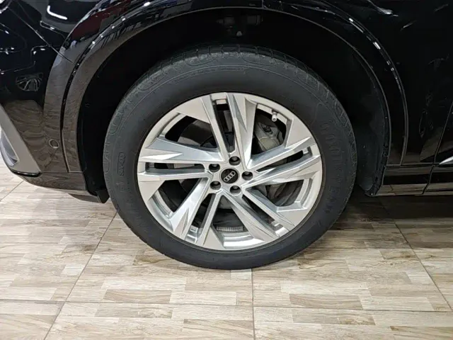 Audi Q7 — Фото автомобиля 22