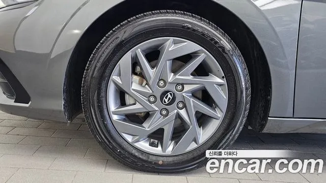 Hyundai Avante — Фото автомобиля 5