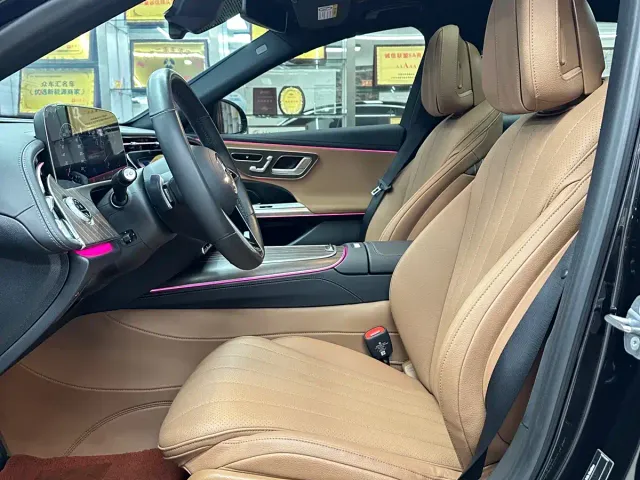 Mercedes-Benz E-Class — Фото автомобиля 7