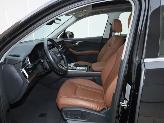 Audi Q7 — Фото автомобиля 19