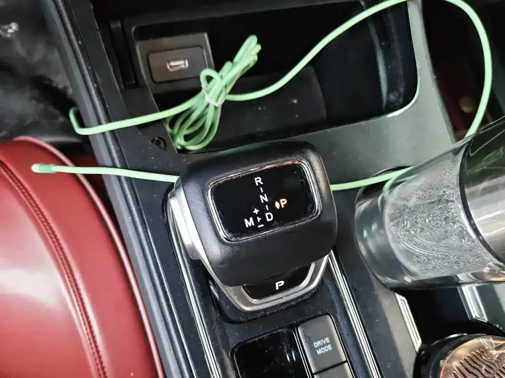 Dongfeng Fengxing Fengxing T5 EVO 2021 Model 1.5TD DCT Starlight Edition Heatwave — Фото автомобиля 6