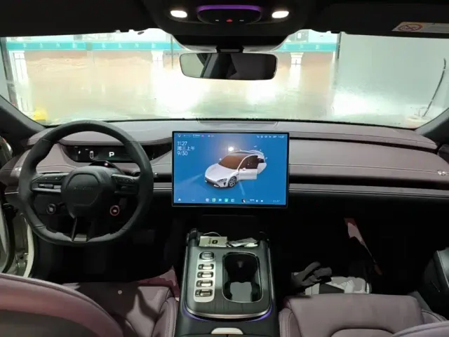 Xiaomi SU7 — Фото автомобиля 9