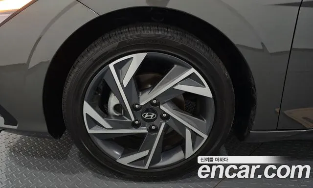 Hyundai Avante — Фото автомобиля 5