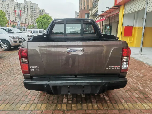Isuzu Lingtuo — Фото автомобиля 5