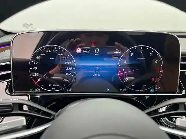 Mercedes-Benz E-Class — Фото автомобиля 7