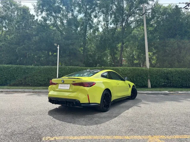 BMW M4 — Фото автомобиля 5