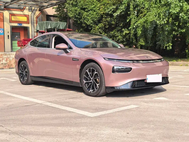 Xpeng P7 — Фото автомобиля 3