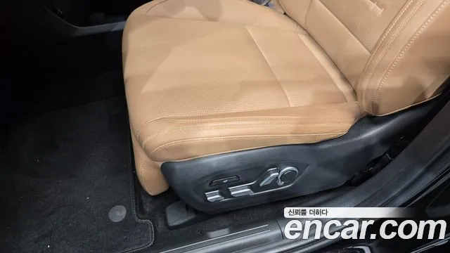 Hyundai Santafe — Фото автомобиля 25