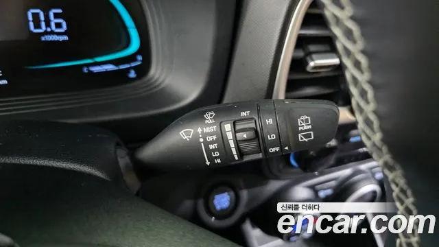 Hyundai Venue Venue 1.6 Premium — Фото автомобиля 25