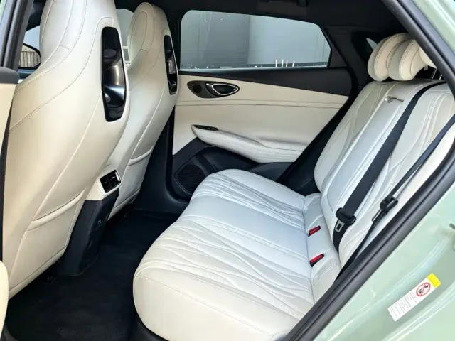 BYD Seal 06 GT — Фото автомобиля 8