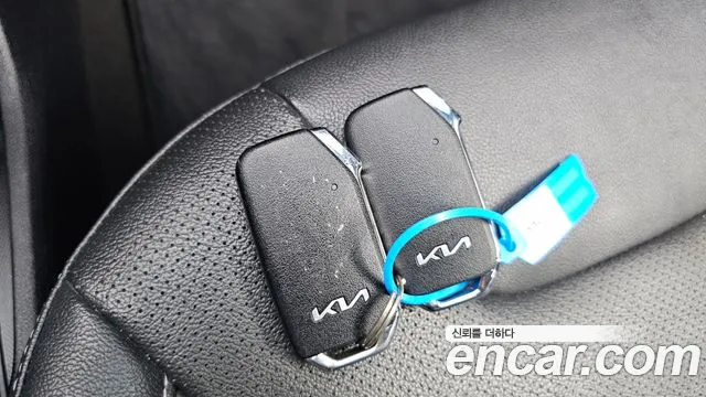 Kia Niro — Фото автомобиля 25