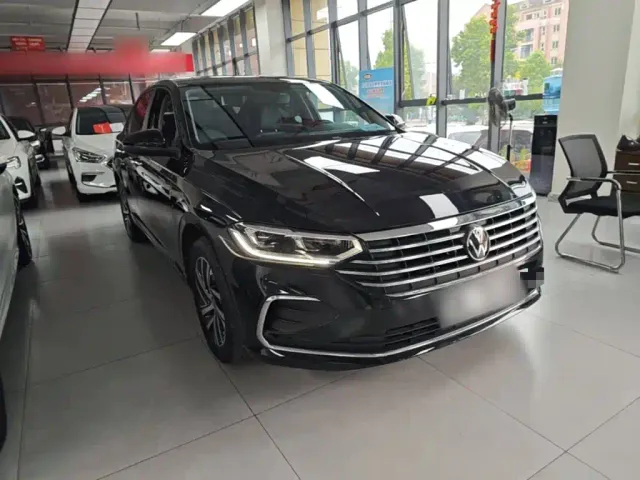 Volkswagen Lavida — Фото автомобиля 3