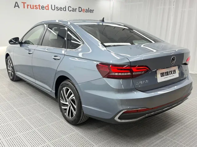 Volkswagen Lavida — Фото автомобиля 6