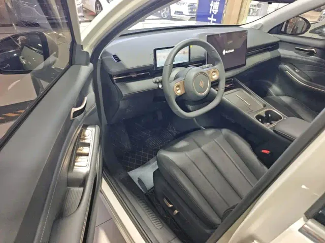 Baojun Yunhai — Фото автомобиля 15