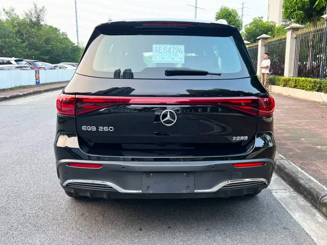 Mercedes-Benz EQB — Фото автомобиля 6