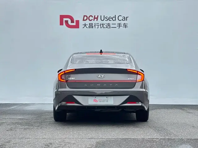 Hyundai Sonata — Фото автомобиля 4