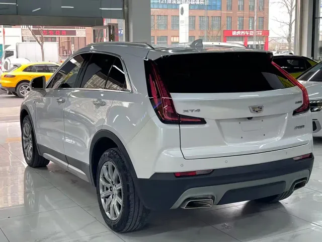 Cadillac XT4 — Фото автомобиля 5