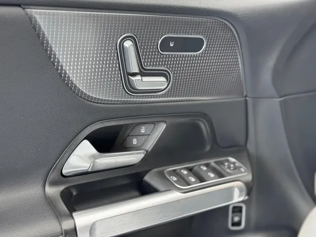 Mercedes-Benz GLB-Class — Фото автомобиля 15