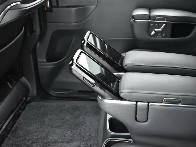 Toyota Alphard — Фото автомобиля 20