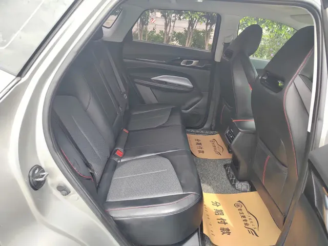 Changan Z6 — Фото автомобиля 19
