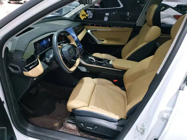 Geely Boyue L — Фото автомобиля 14