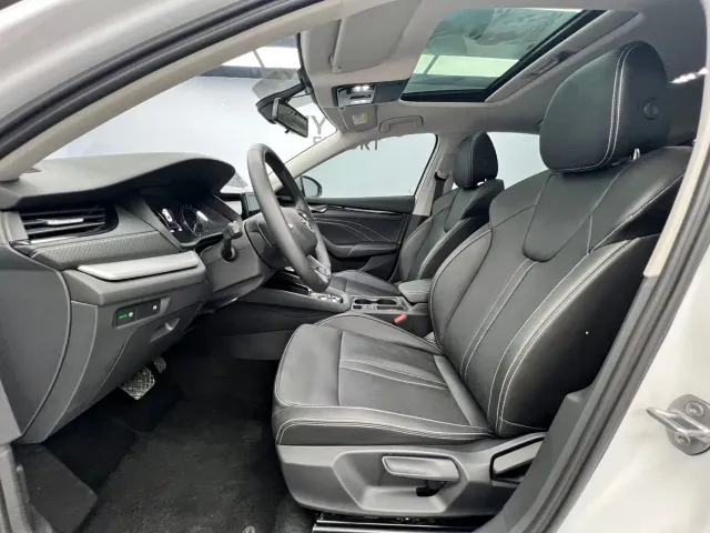 Škoda Octavia 2023 PRO TSI280 Premium Edition — Фото автомобиля 7