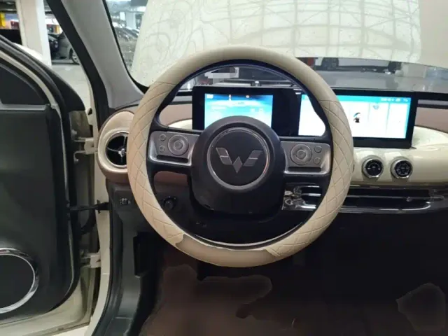 Wuling Bingo — Фото автомобиля 10