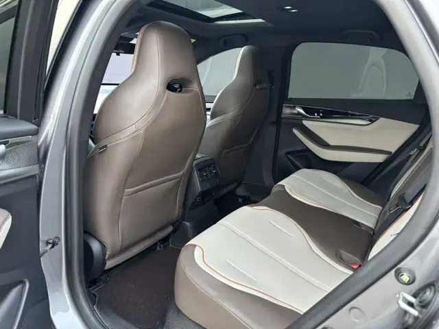 BYD Qin PLUS — Фото автомобиля 12