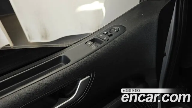 Hyundai Staria — Фото автомобиля 25